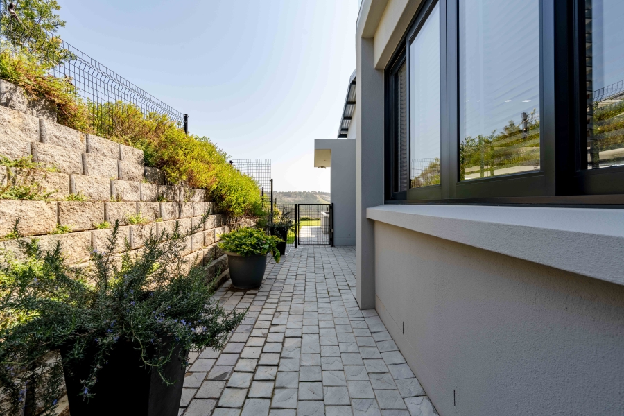 4 Bedroom Property for Sale in Brackenridge Western Cape